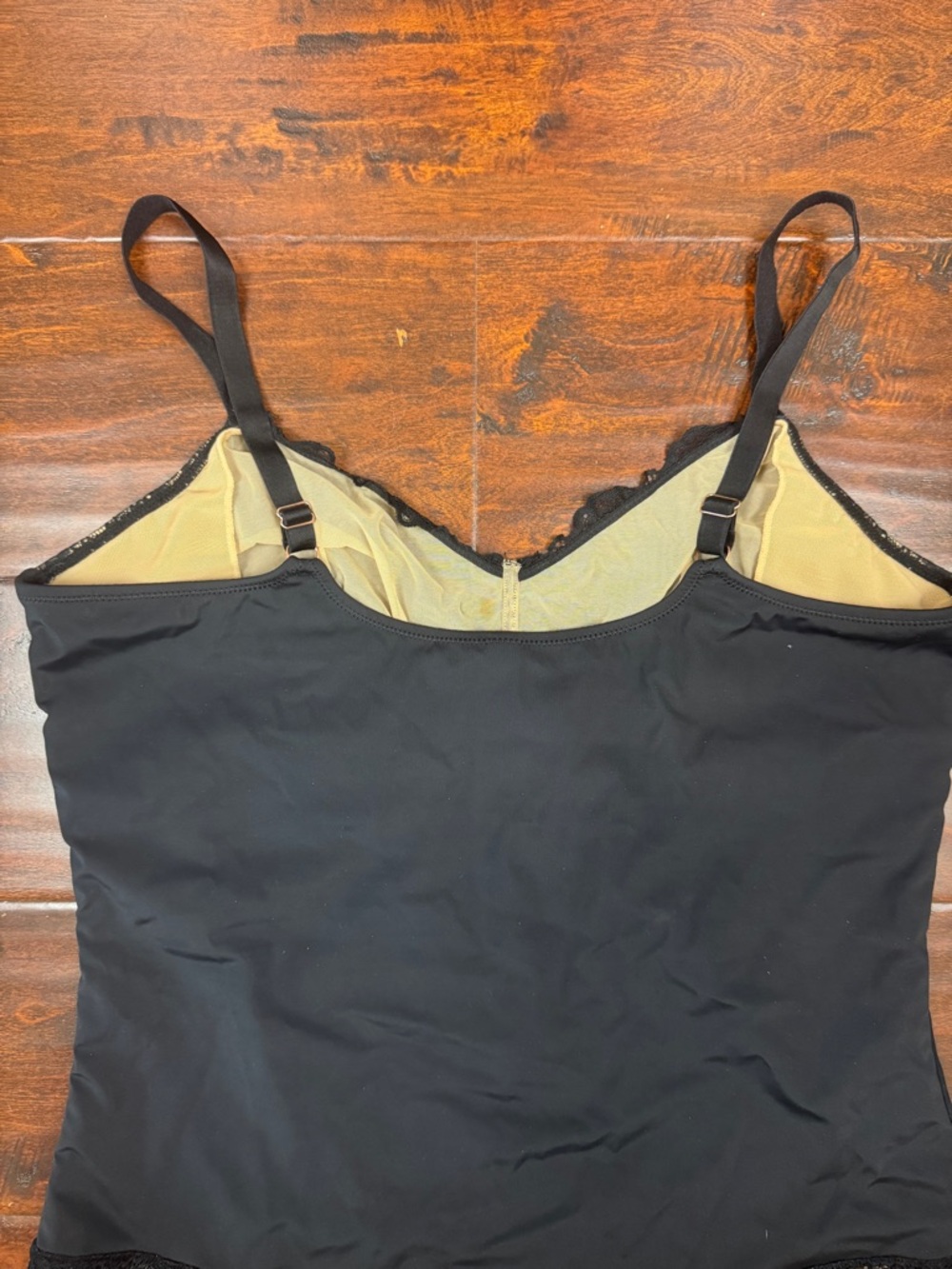 Pinsy Sculpting Lace Shapewear Bodysuit, 2X Long, Black, Light/Medium Tan Lining - Picture 7 of 10